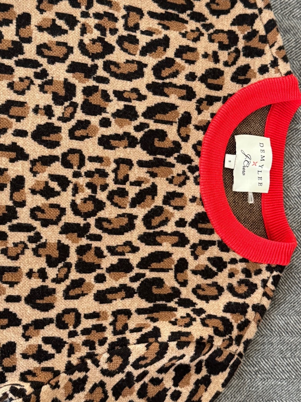 DEMYLEE FOR JCREW, STUNNING LEOPARD SWEATER DRESS WITH RED NECKLINE